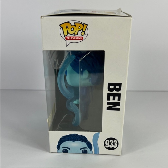 Funko Pop #933 The Umbrella Academy Ben Glows in Dark Hot Topic Exclusive Pop TV - Picture 2 of 6